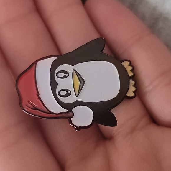 Pinmart - Picture 3 of 3